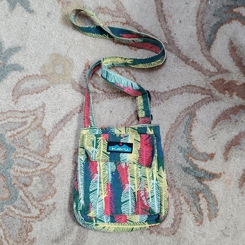 Kavu canvas multicolor feathers crossbody